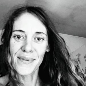 Meet your Posher, Camelia